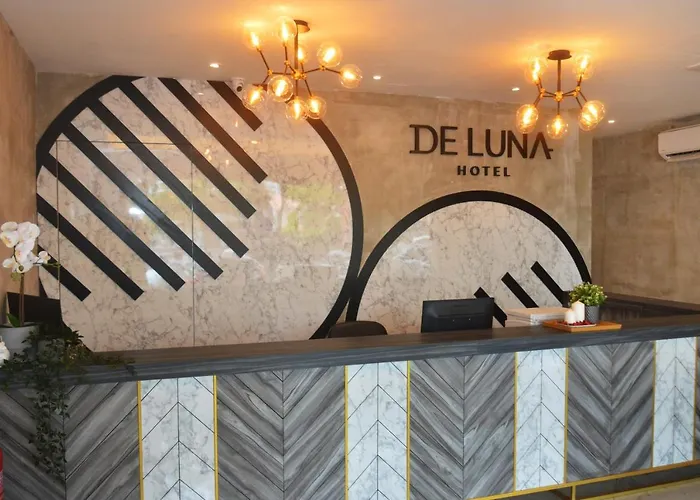 De Luna Hotel Sri Petaling